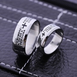 Raamatun Pariskunnan Miehen Titaanisormus