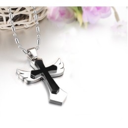 Vakaalaatuinen Risti-Titaanikaulakoru