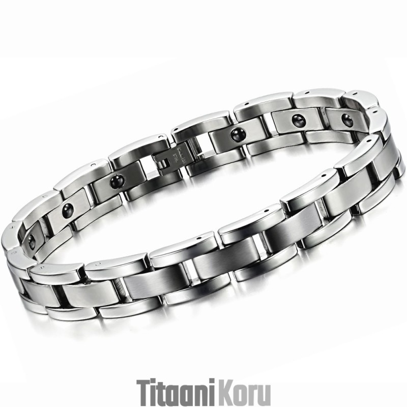 Laaja Valikoima Miesten Terveyttä Edistäviä Titaanimagneettirannekkeita Laaja Valikoima Miesten Terveyttä Edistäviä Titaanimagneettirannekkeita