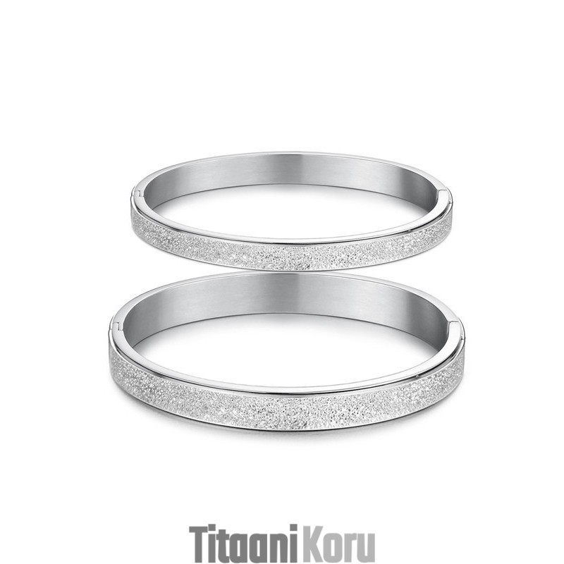 Vakaa Laatu Scrub Titanium -Rannekoru Rakastavaisille Vakaa Laatu Scrub Titanium -Rannekoru Rakastavaisille