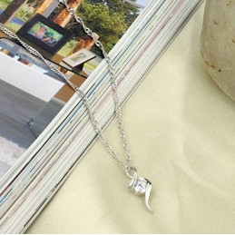 Vakaalaatuinen Naisten Platinapäällysteinen Titaanikaulakoru Timanteilla