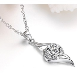 Laadun Ja Määrän Taattu Naisten Platinapäällysteinen Titaanikaulakoru Timanteilla