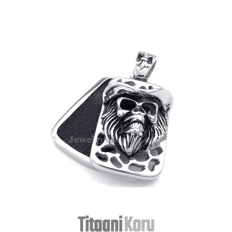 Cards Titanium Skull -Riipuskaulakoru (Vapaa Ketju) Cards Titanium Skull -Riipuskaulakoru (Vapaa Ketju)
