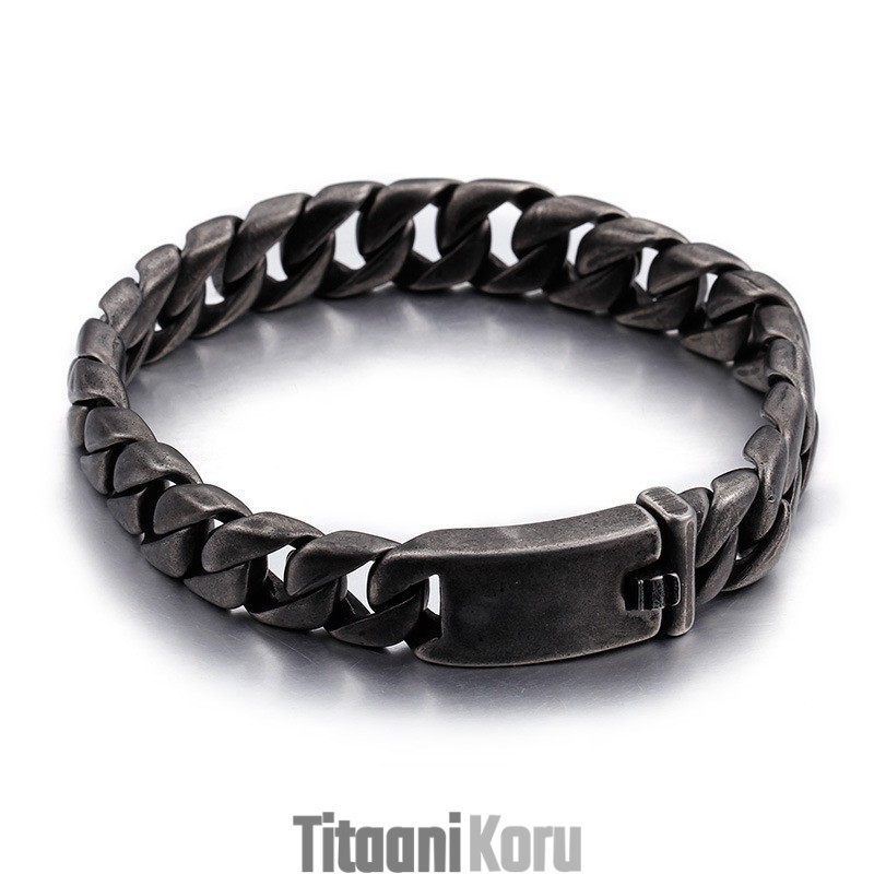 Miesten Titaanirannekoru Myytävänä Miesten Titaanirannekoru Myytävänä