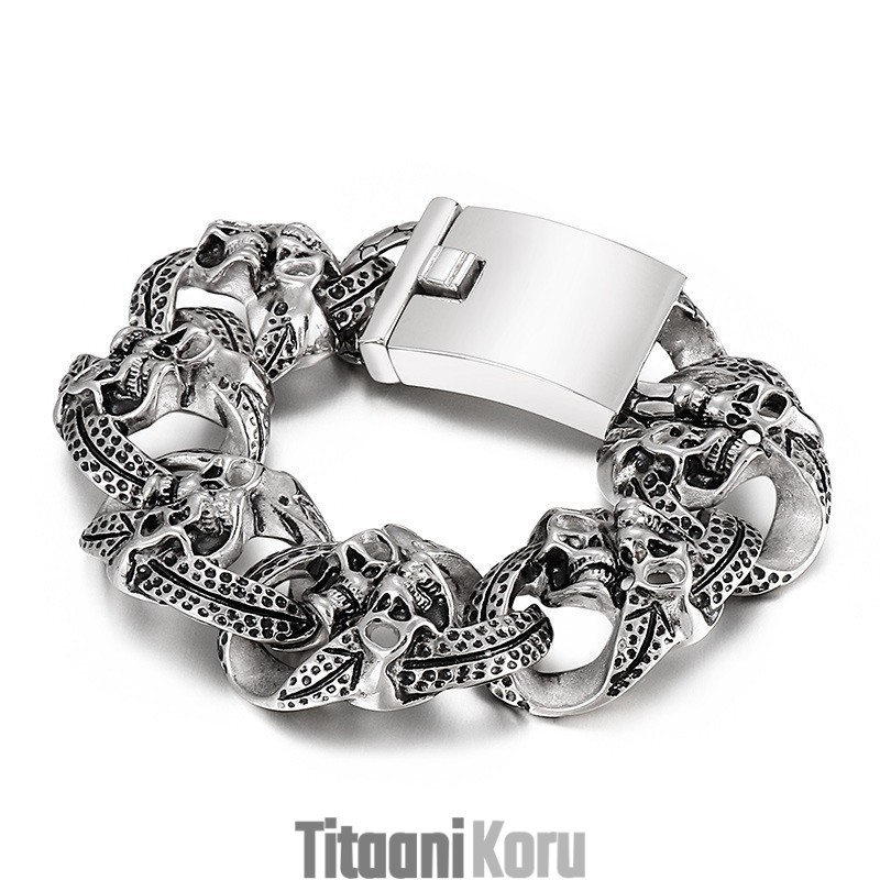 Suosittu Cool Skull -Miesten Titaanirannekoru