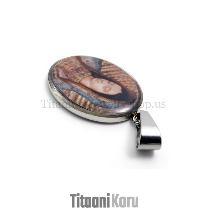 Madonna-Sarjan Titaaniriipus Madonna-Sarjan Titaaniriipus