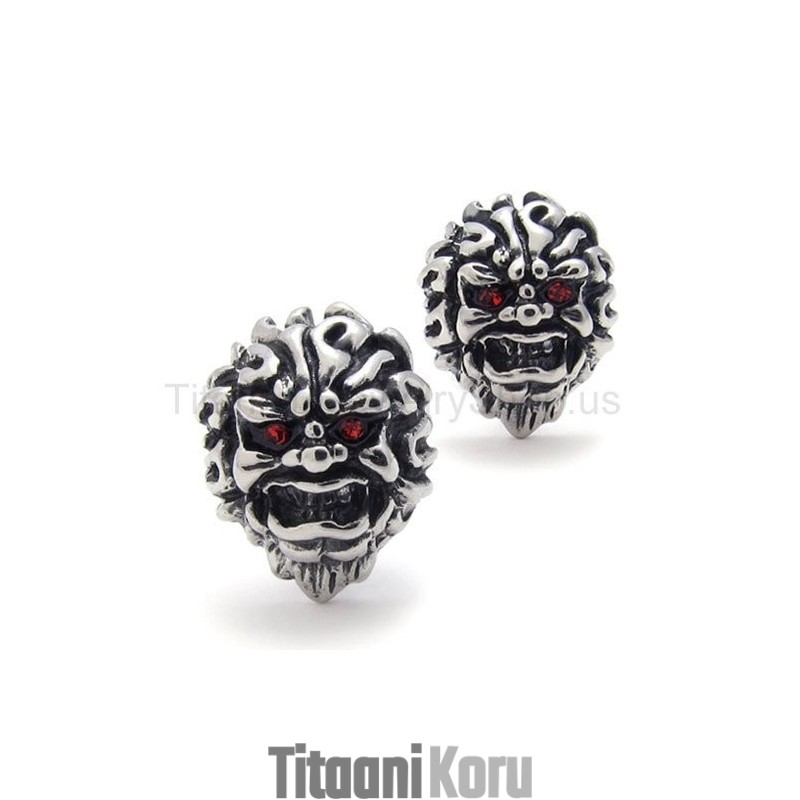 Red-Eyes Lion Retro Titanium -Korvakoruilla Red-Eyes Lion Retro Titanium -Korvakoruilla