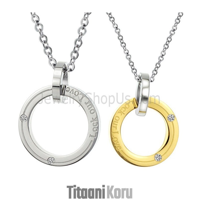 Titaani Hopeiset Ja Kultaiset Sormukset "Lock Our Love" Rakastavaisten Riipukset Timanteilla Ja Vapailla Ketjuilla C350 Titaani Hopeiset Ja Kultaiset Sormukset "Lock Our Love" Rakastavaisten Riipukset Timanteilla Ja Vapailla Ketjuilla C350