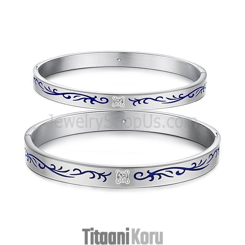 Tatanium-Rannekorut Pariskunnille Sinisillä Kukilla C858 Tatanium-Rannekorut Pariskunnille Sinisillä Kukilla C858