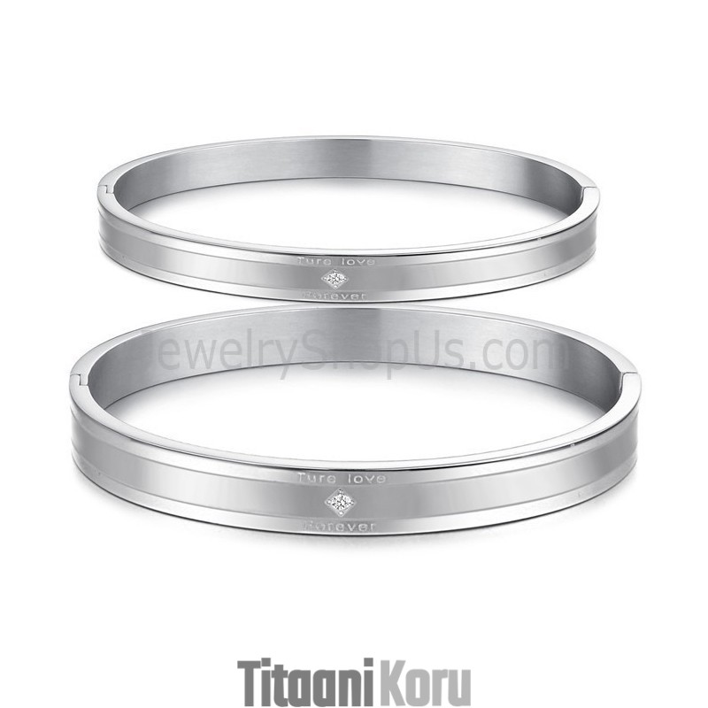 Tatanium "Ture Love Forever" -Rannekorut Pariskunnille Strasseilla C861 Tatanium "Ture Love Forever" -Rannekorut Pariskunnille Strasseilla C861