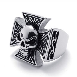 Titaanisormus "Cross Skull"