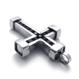 Titaaniristiriipus Mustilla Zirkoneilla