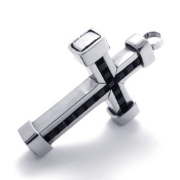 Titaaniristiriipus Mustilla Zirkoneilla